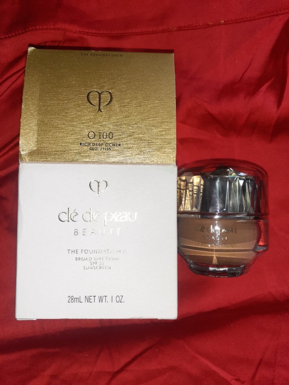 Rich Deep Ocher 0100- Cle De Peau Beaute- The Foundation SPF 22_28ml /1 OZ